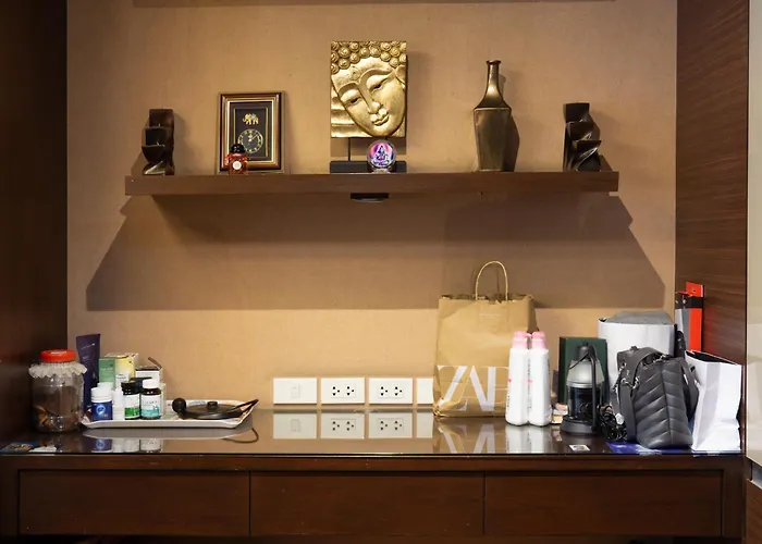 Luxury 4 Kingsize Bedrooms - & Modern Sukhumvit וילה